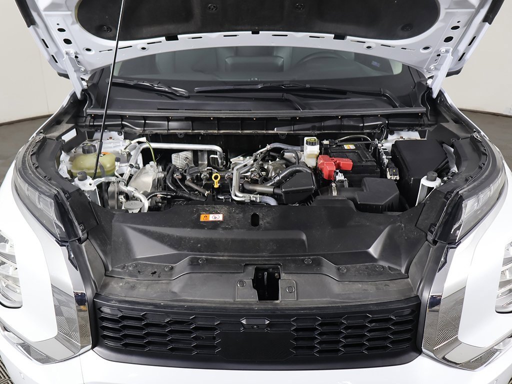 Used 2024 Mitsubishi Outlander SE image 20