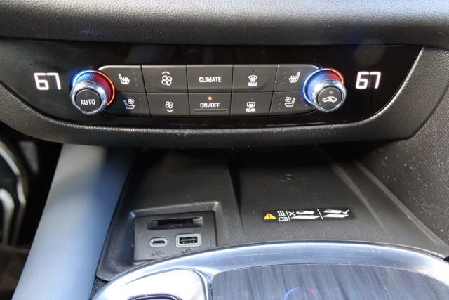 Used 2022 Buick Enclave Premium image 18