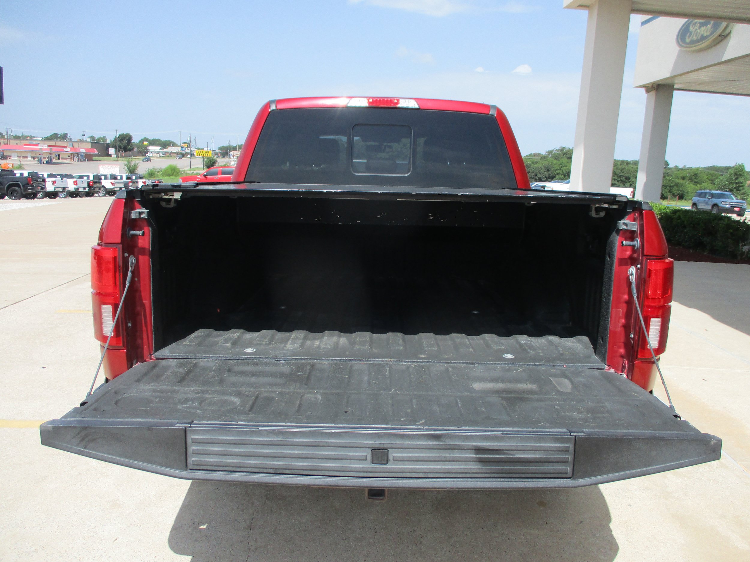 Used 2020 Ford F150 King Ranch w/ Equipment Group 601A Luxury AWD/4WD image 9