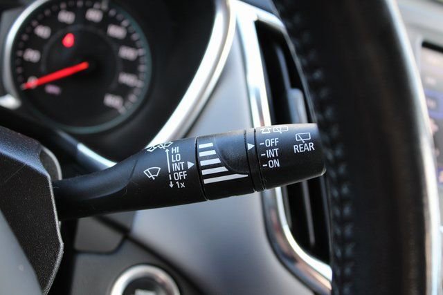 Used 2022 Chevrolet Equinox LT w/ Driver Convenience Package image 32