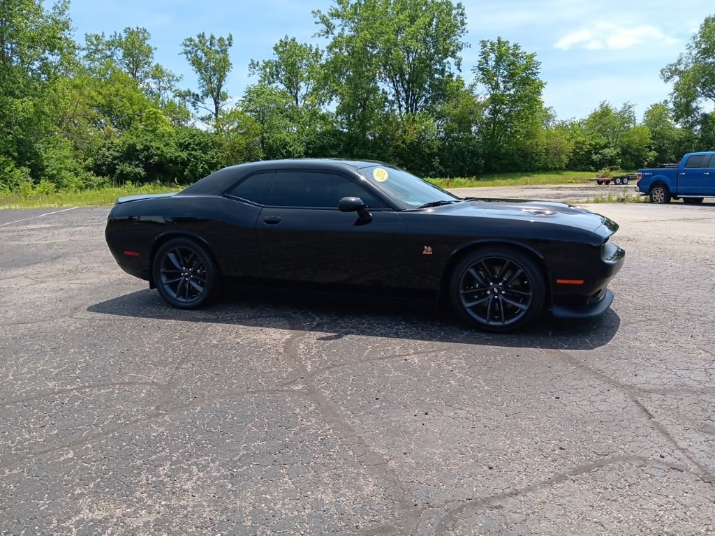 Used 2019 Dodge Challenger R/T Scat Pack RWD image 4