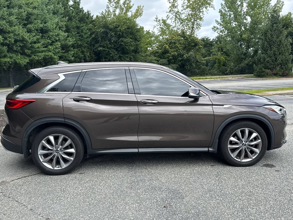Used 2019 INFINITI QX50 Luxe w/ Navigation Package AWD/4WD image 4