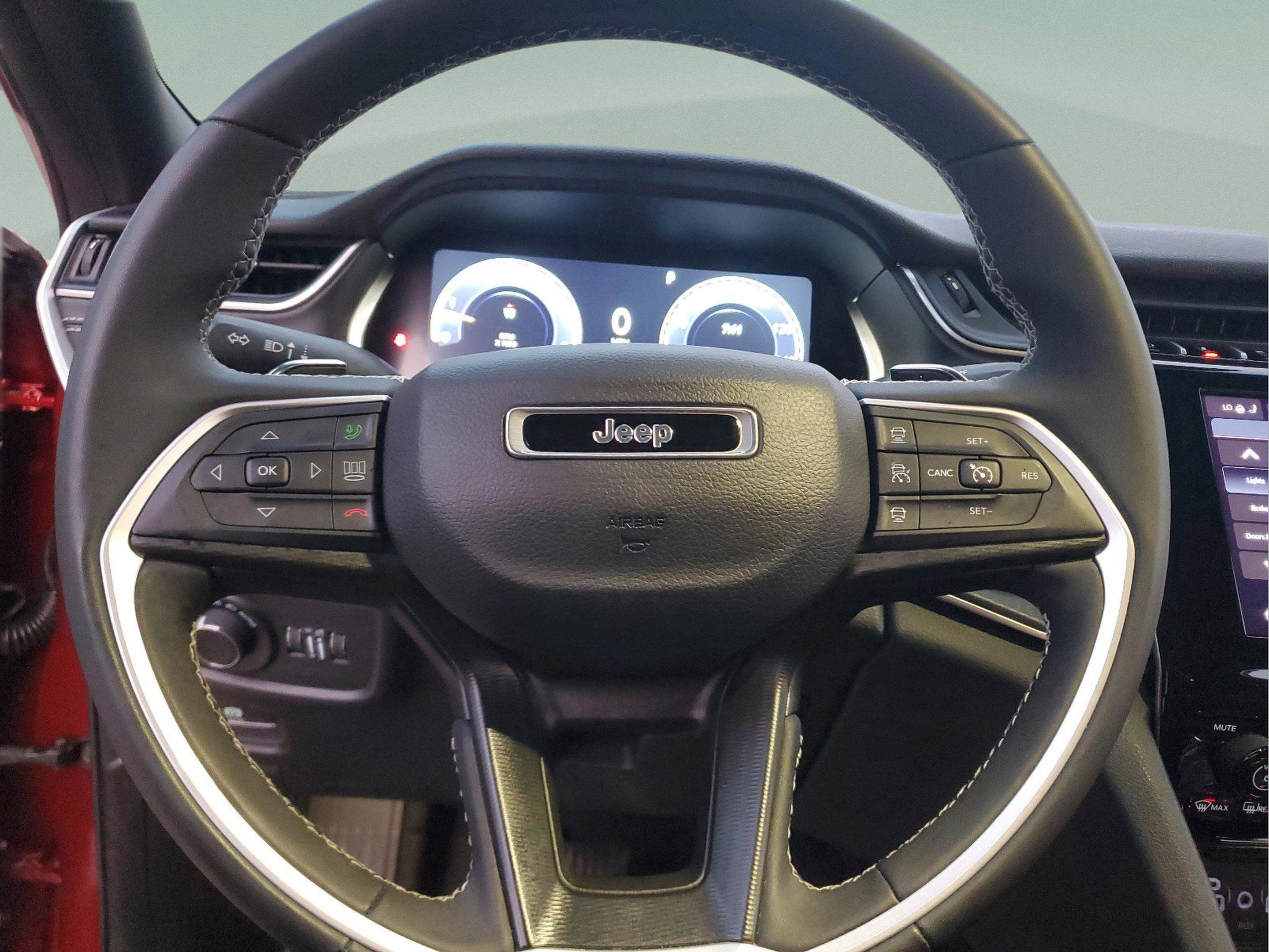 Certified 2023 Jeep Grand Cherokee Altitude image 21