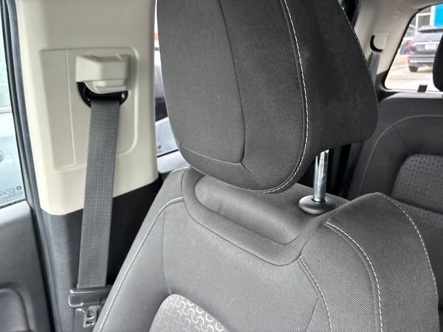 Used 2017 GMC Canyon SLE AWD/4WD image 14