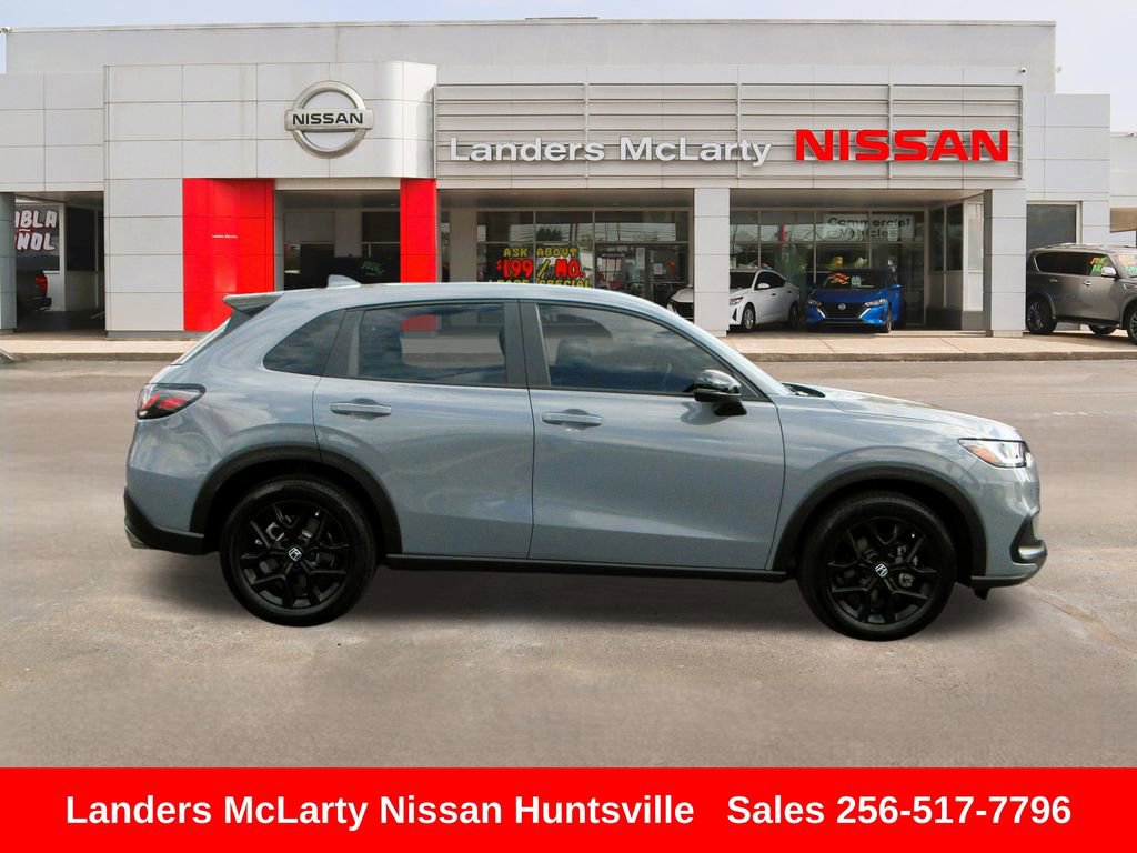 Used 2025 Honda HR-V Sport image 2