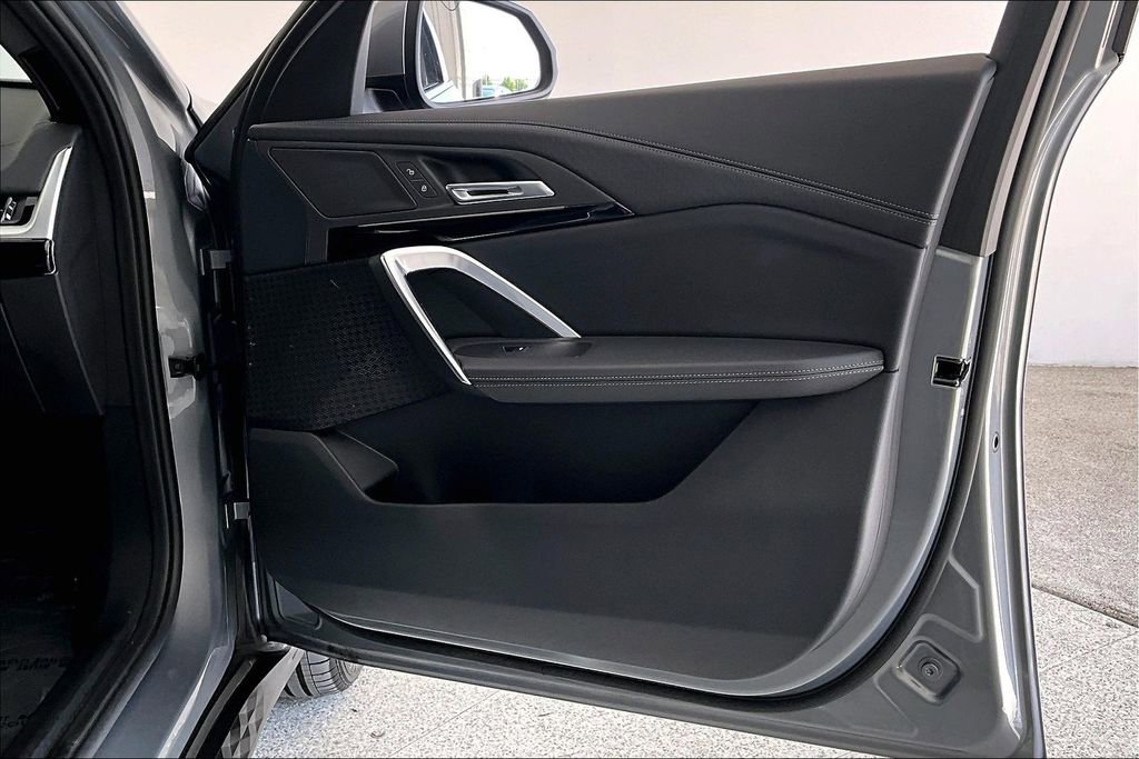 Used 2025 BMW X2 xDrive28i image 23