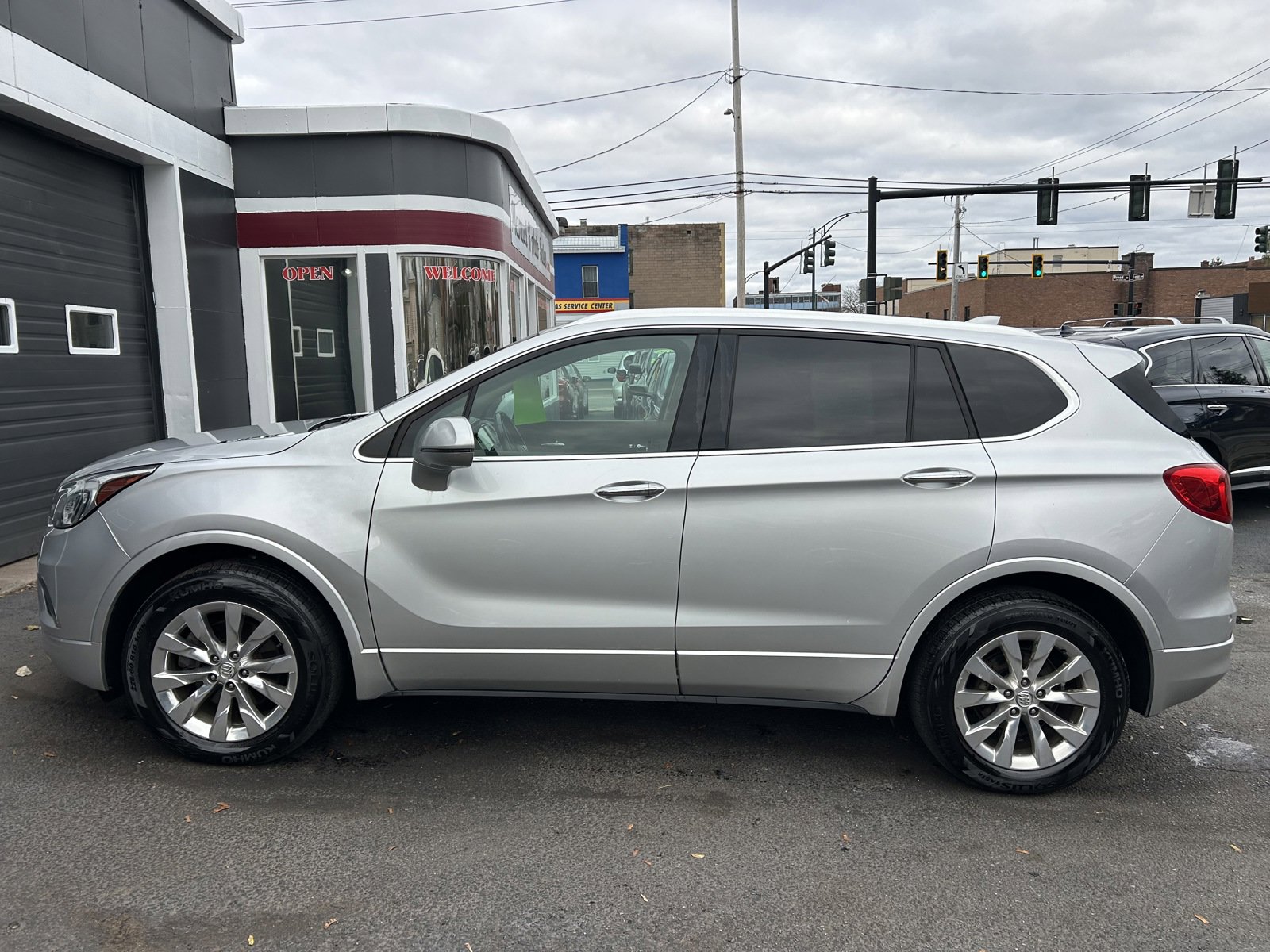 Used 2017 Buick Envision Essence image 5