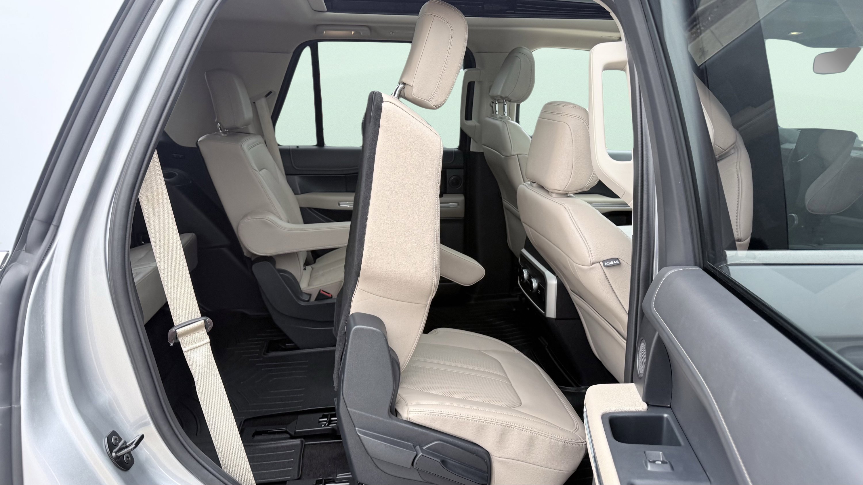 Used 2023 Ford Expedition Limited RWD image 40