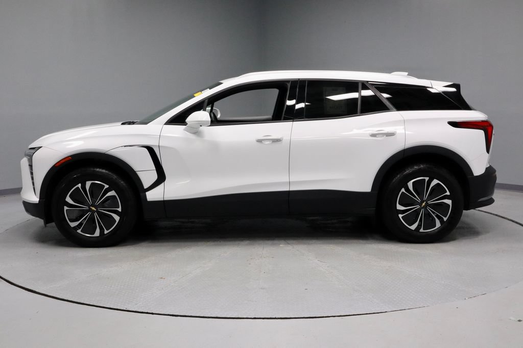 Used 2024 Chevrolet Blazer EV LT AWD/4WD image 9