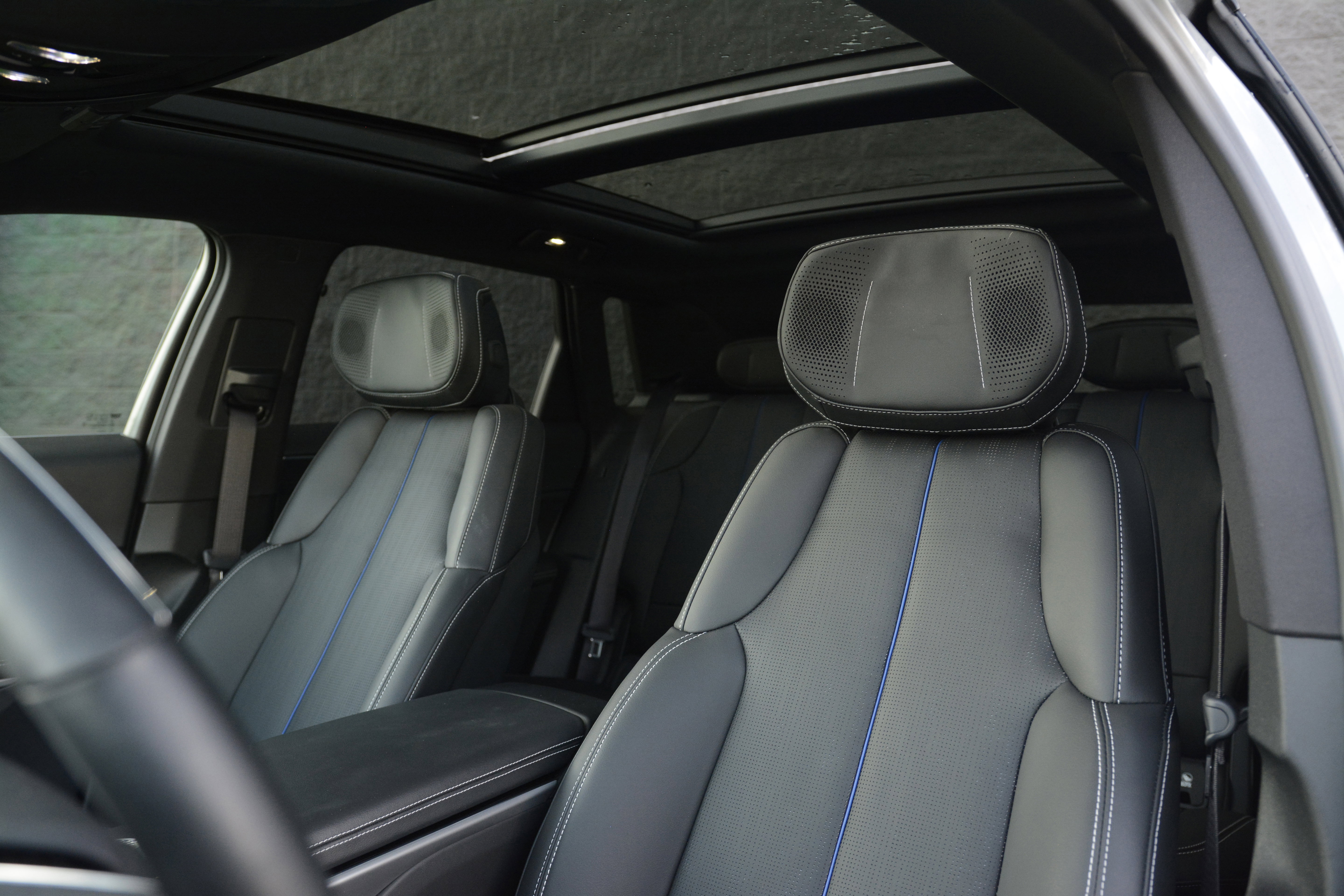 Used 2025 Cadillac Lyriq Sport w/ LPO, Floor Liner Package image 5