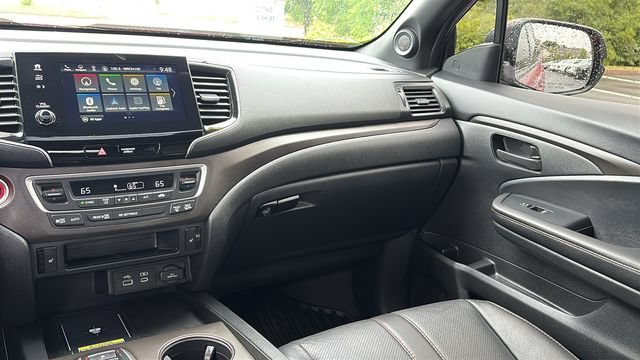 Used 2025 Honda Passport TrailSport image 27
