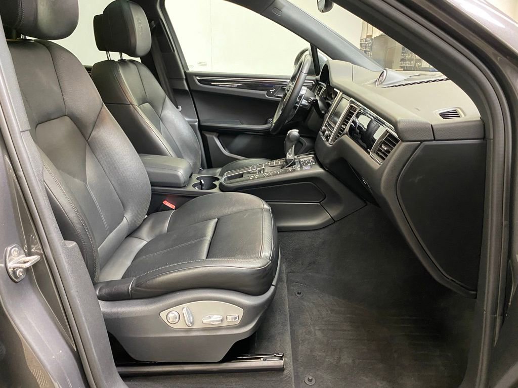 Used 2016 Porsche Macan S image 17