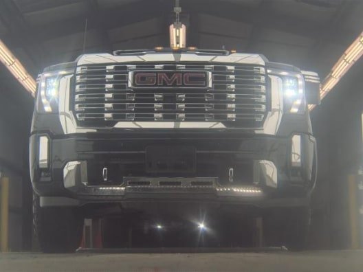 Used 2024 GMC Sierra 3500 Denali image 3