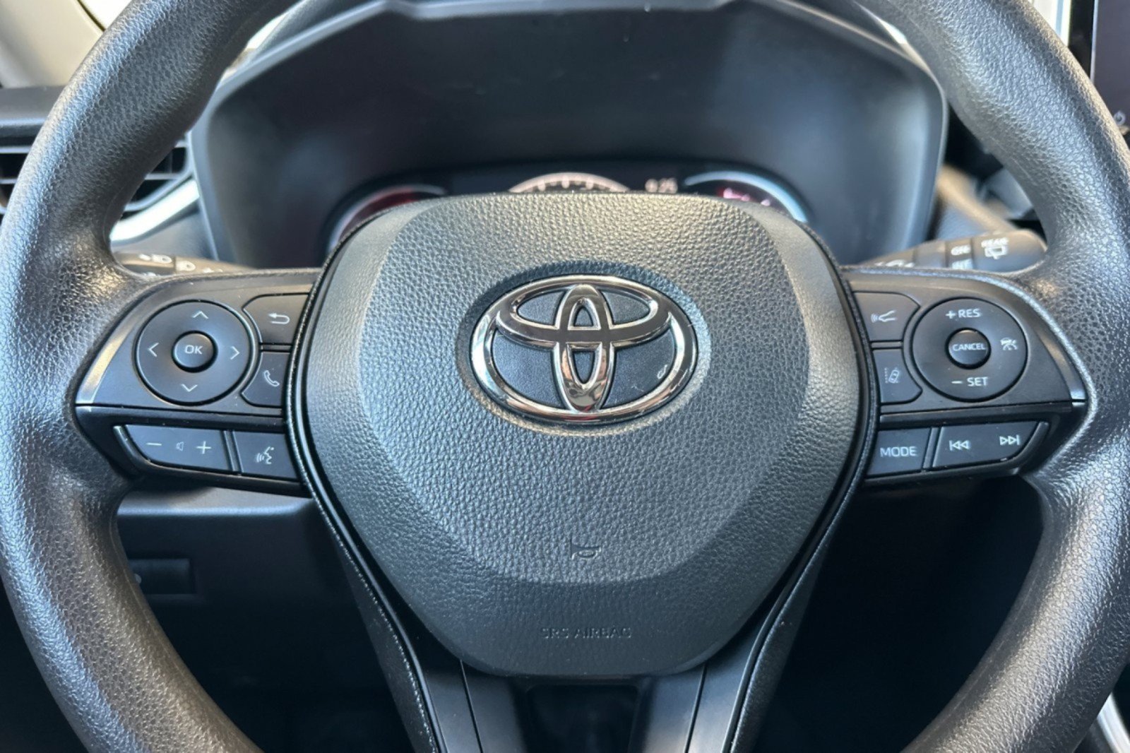 Certified 2025 Toyota RAV4 XLE FWD image 22
