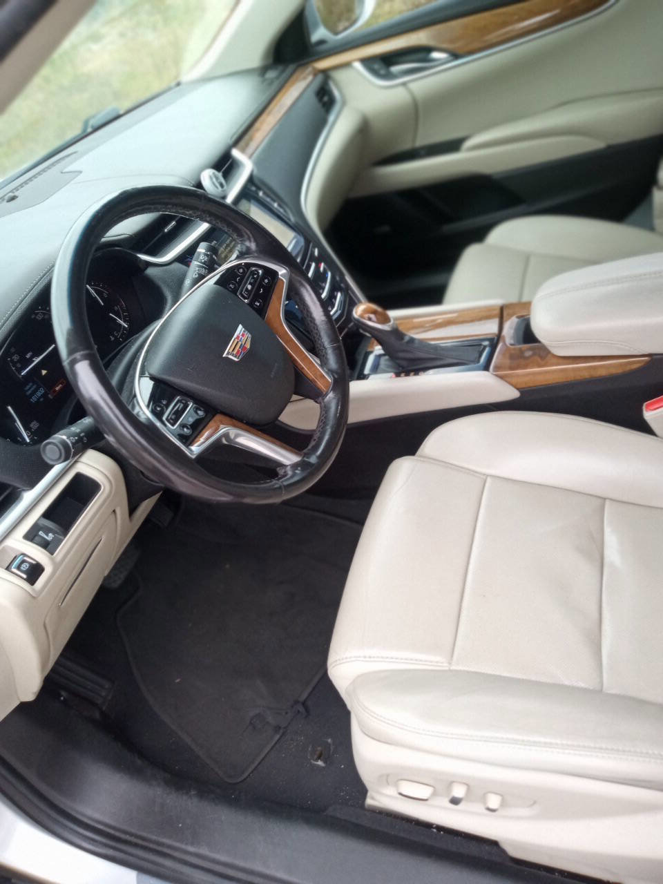 Used 2018 Cadillac XTS Luxury image 11