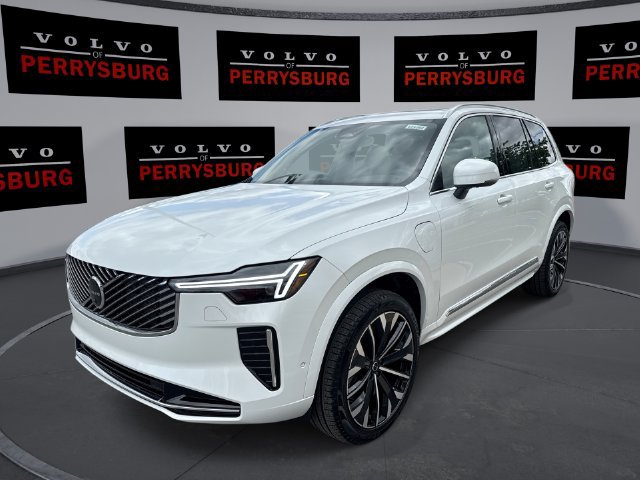 New 2025 Volvo XC90 T8 Plus w/ Protection Package Premier