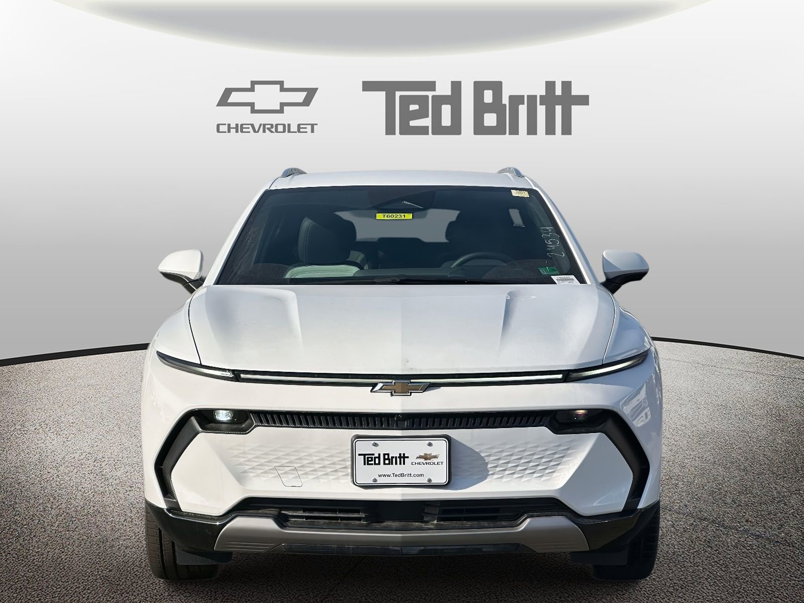 New 2026 Chevrolet Equinox EV LT w/ Convenience Package II image 2