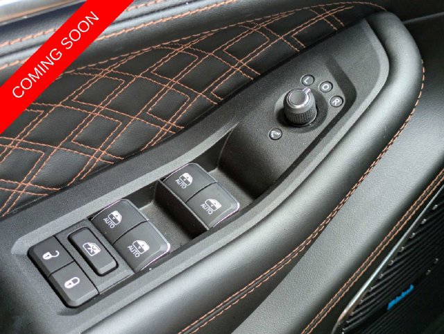 Certified 2026 Jeep Grand Cherokee Summit w/ Obsidian Package AWD/4WD image 22