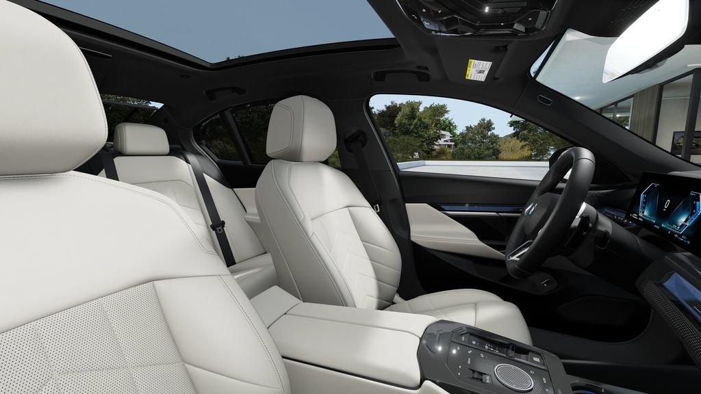 New 2027 BMW 550e xDrive AWD/4WD image 9