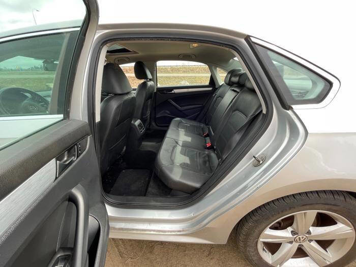 Used 2013 Volkswagen Passat 2.5 SE FWD image 23