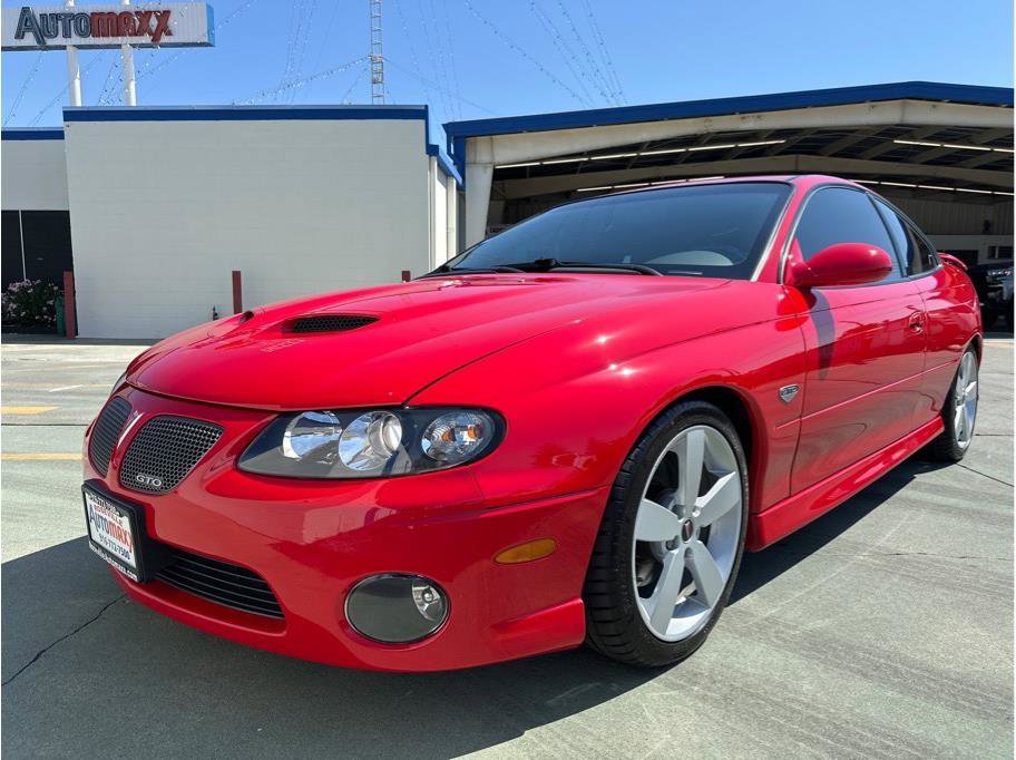 Used 2005 Pontiac GTO image 2