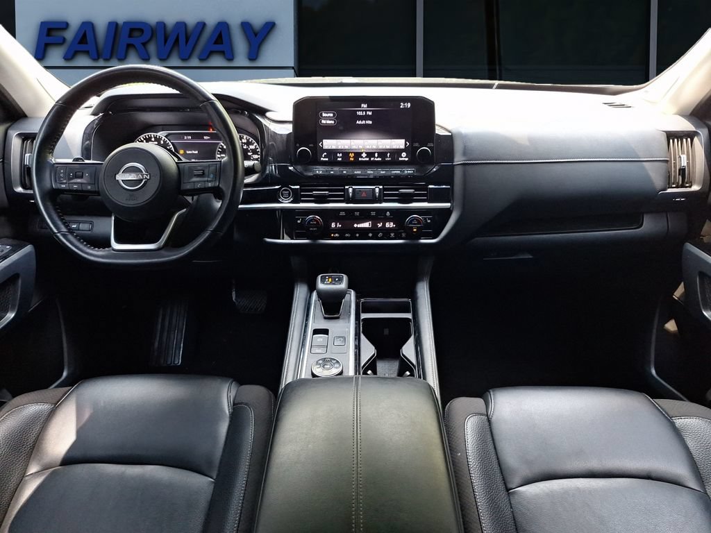 Used 2023 Nissan Pathfinder SL w/ SL Premium Package AWD/4WD image 16
