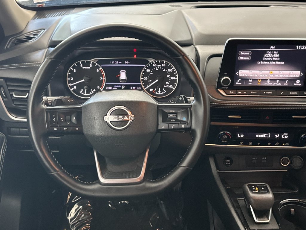 Used 2025 Nissan Rogue SV FWD image 13