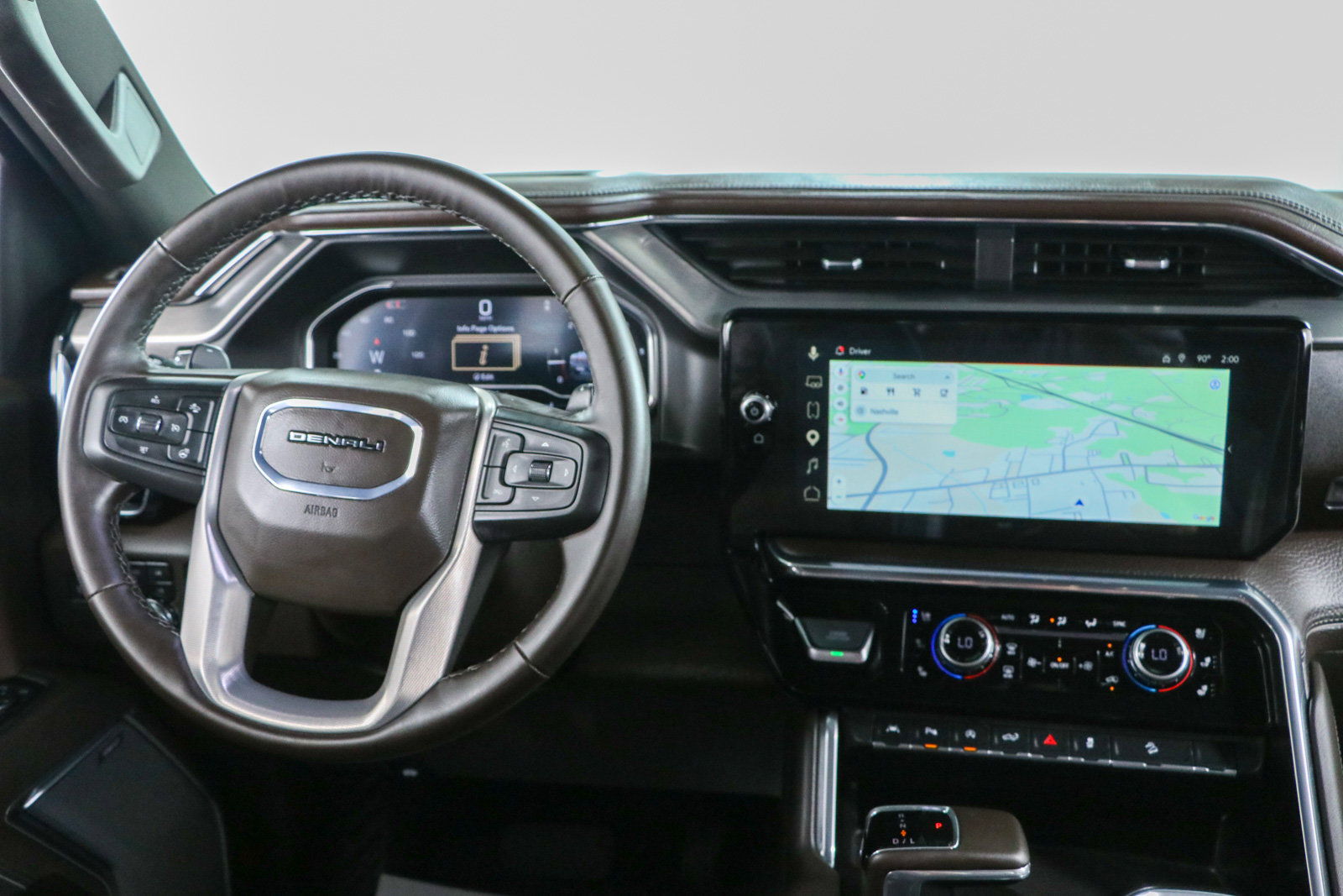 Used 2025 GMC Sierra 1500 Denali AWD/4WD image 18
