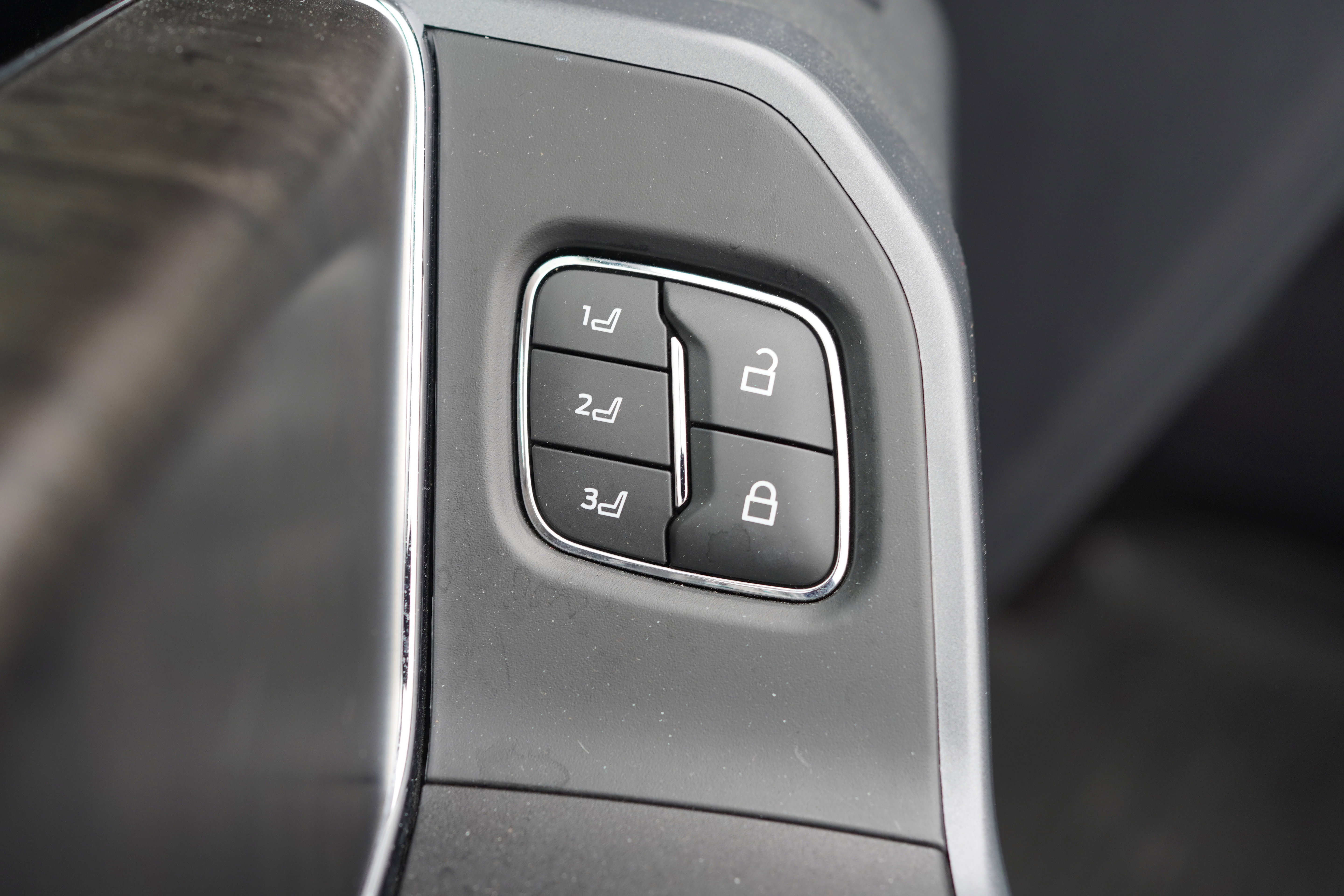 Used 2021 Ford F150 Lariat w/ Equipment Group 501A Mid image 41