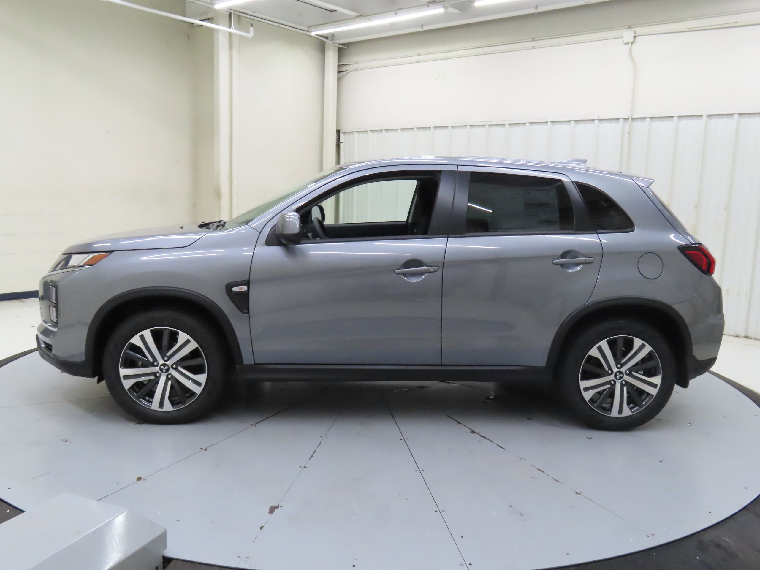 New 2025 Mitsubishi Outlander Sport ES image 6