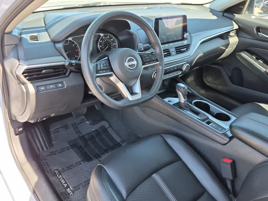 Used 2023 Nissan Altima 2.5 SR AWD/4WD image 11