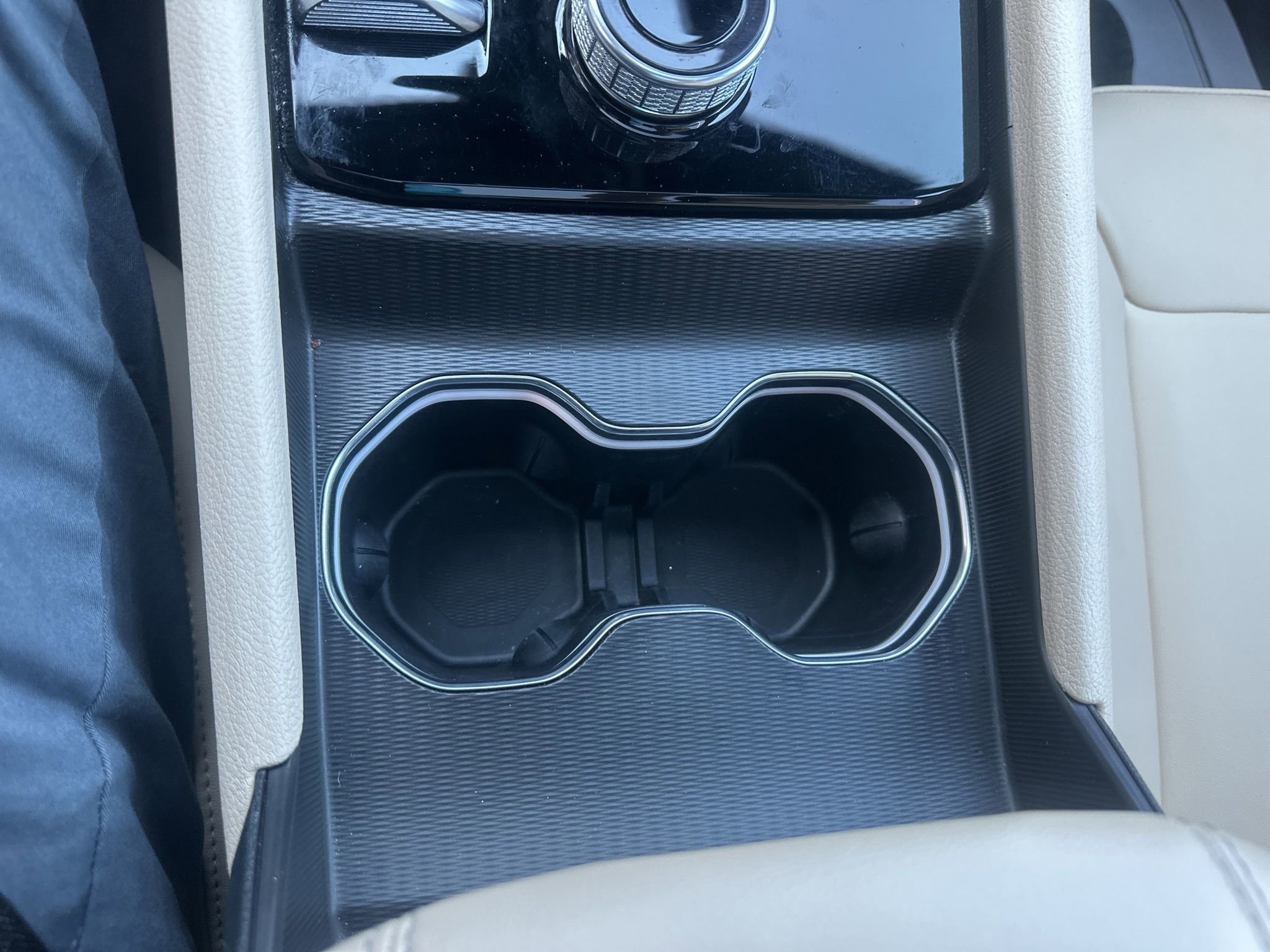 Used 2023 Jeep Grand Cherokee Limited image 36