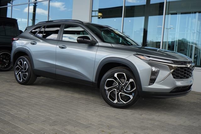 New 2026 Chevrolet Trax RS image 1