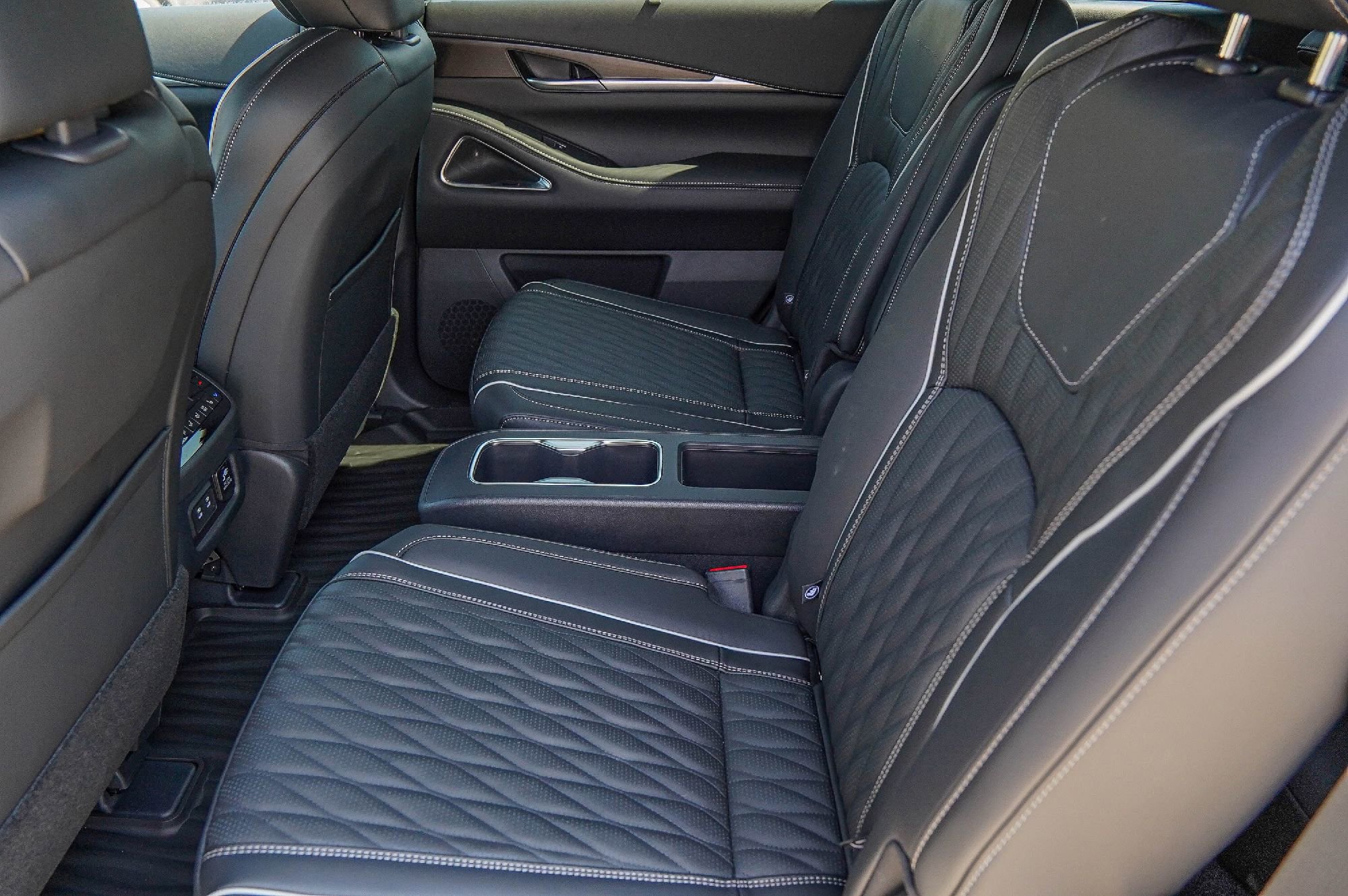 New 2026 INFINITI QX60 Autograph w/ Dark Cargo Package image 25