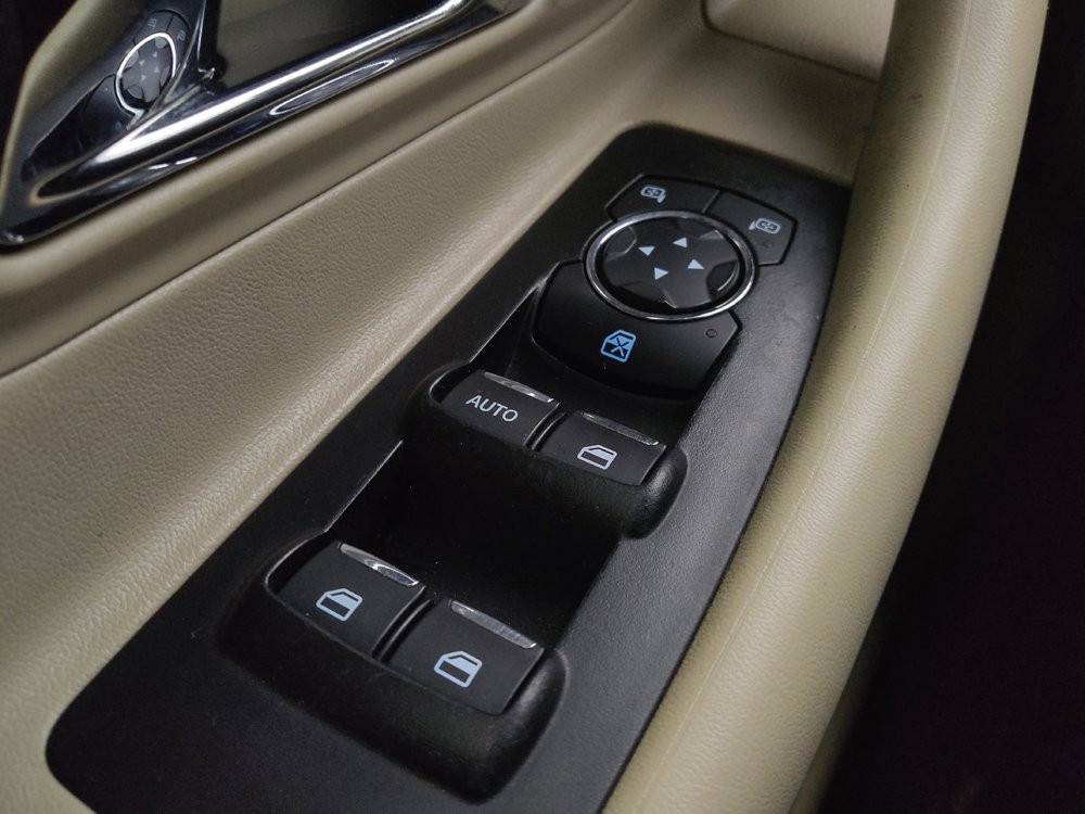 Used 2019 Ford Taurus SE image 27