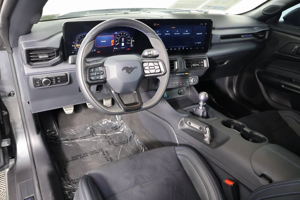 Used 2025 Ford Mustang Dark Horse RWD image 7