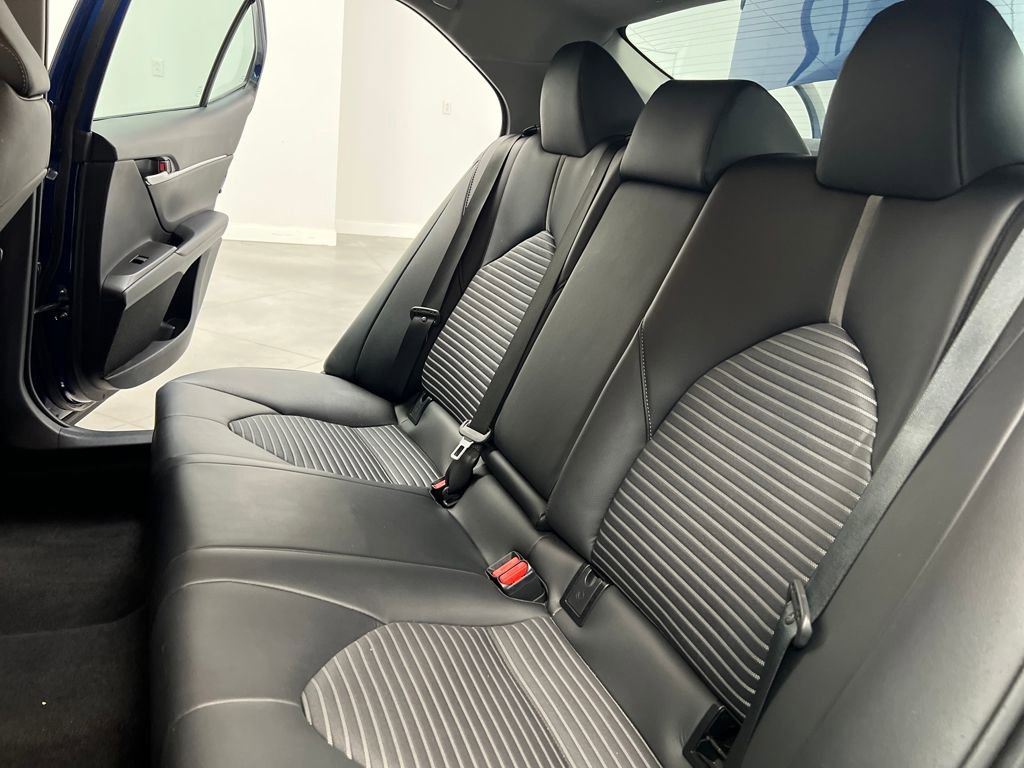 Used 2024 Toyota Camry SE image 13