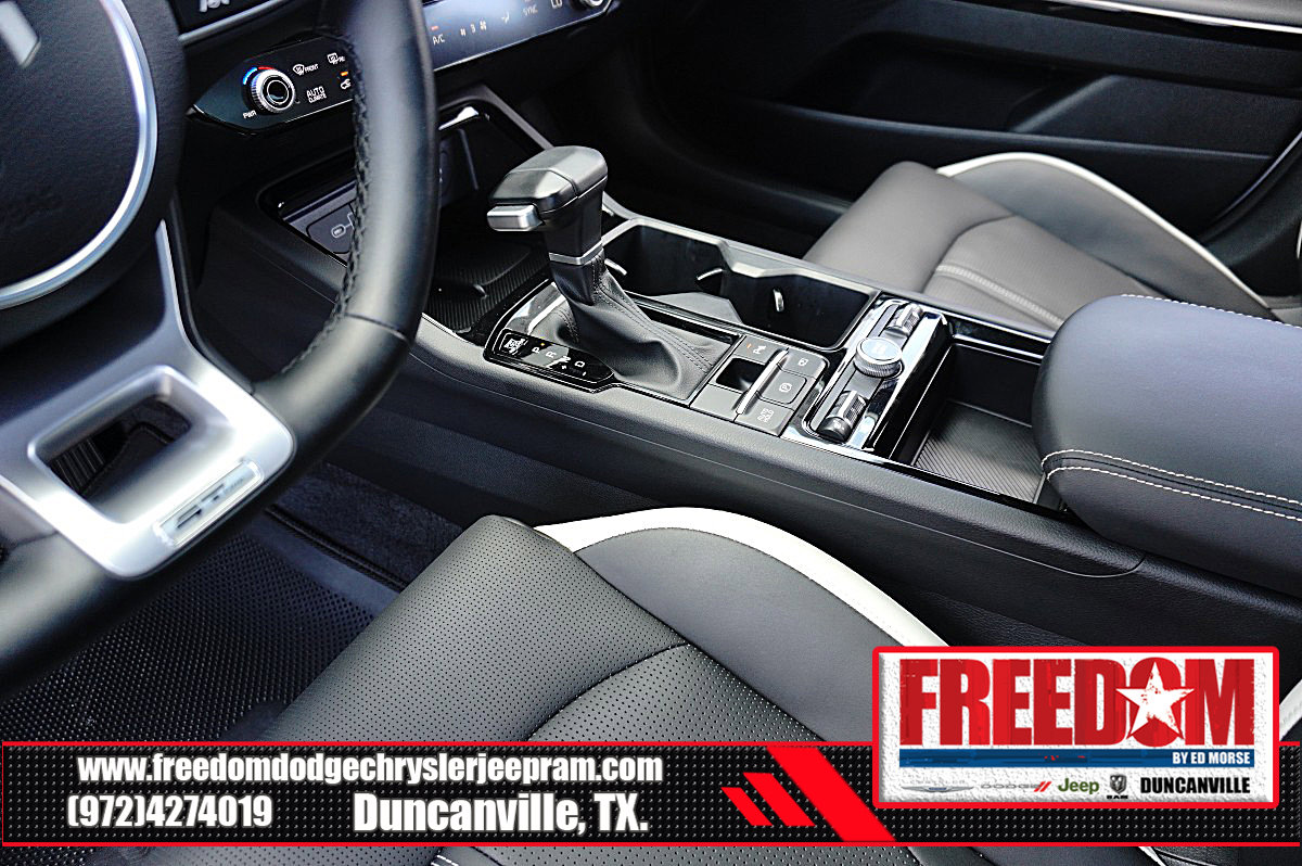 Used 2025 Kia K5 GT-Line w/ GT-Line Premium Package FWD image 33