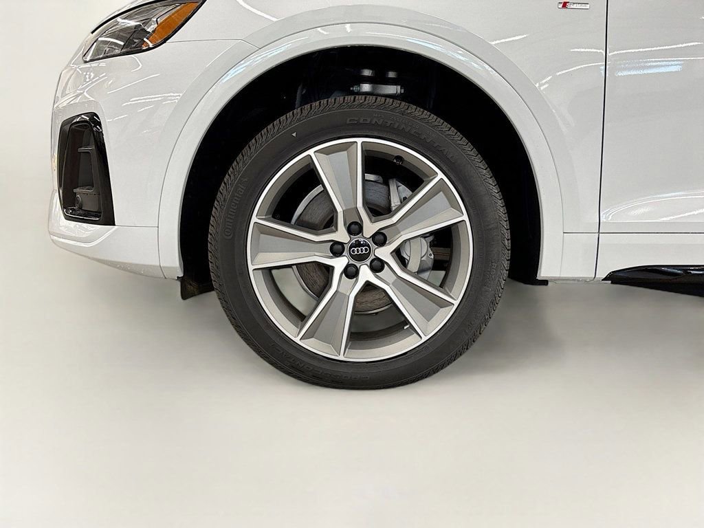Used 2025 Audi Q5 2.0T Premium w/ Convenience Plus Package image 19