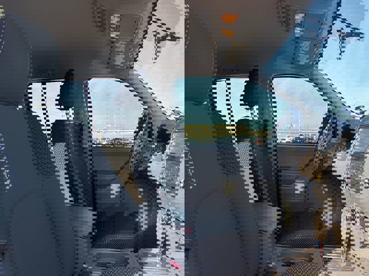 Used 2019 Nissan Frontier Desert Runner image 11