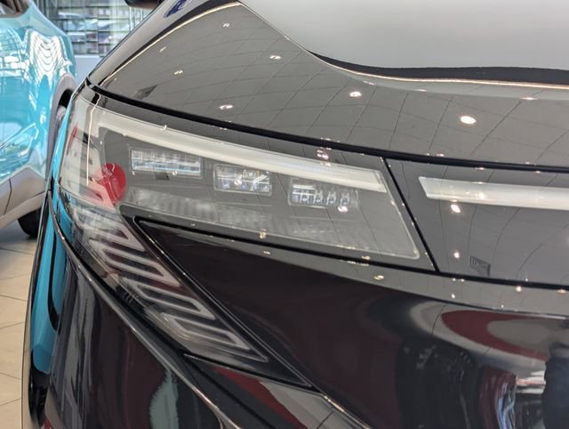 New 2026 Nissan Leaf Platinum+ w/ Cargo Package (Platinum+) image 9