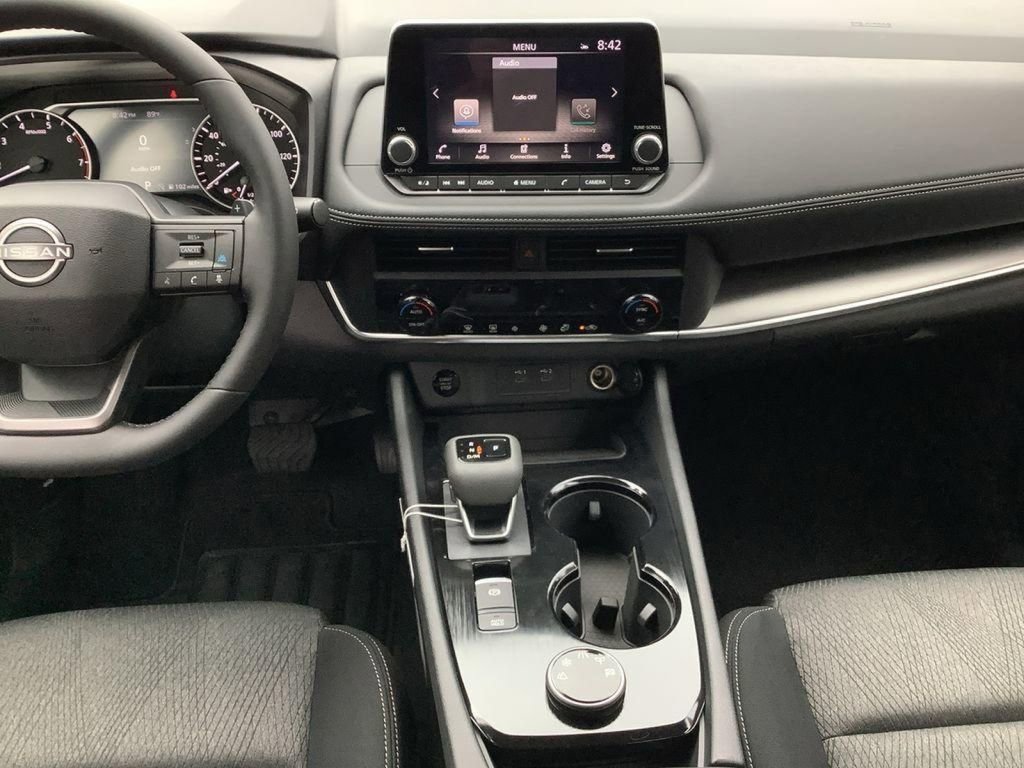 Used 2026 Nissan Rogue SV image 16