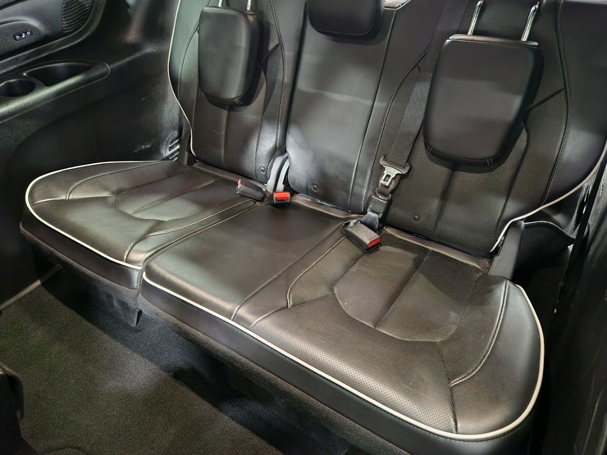 Used 2020 Chrysler Pacifica Limited w/ Advanced Safetytec Group image 55