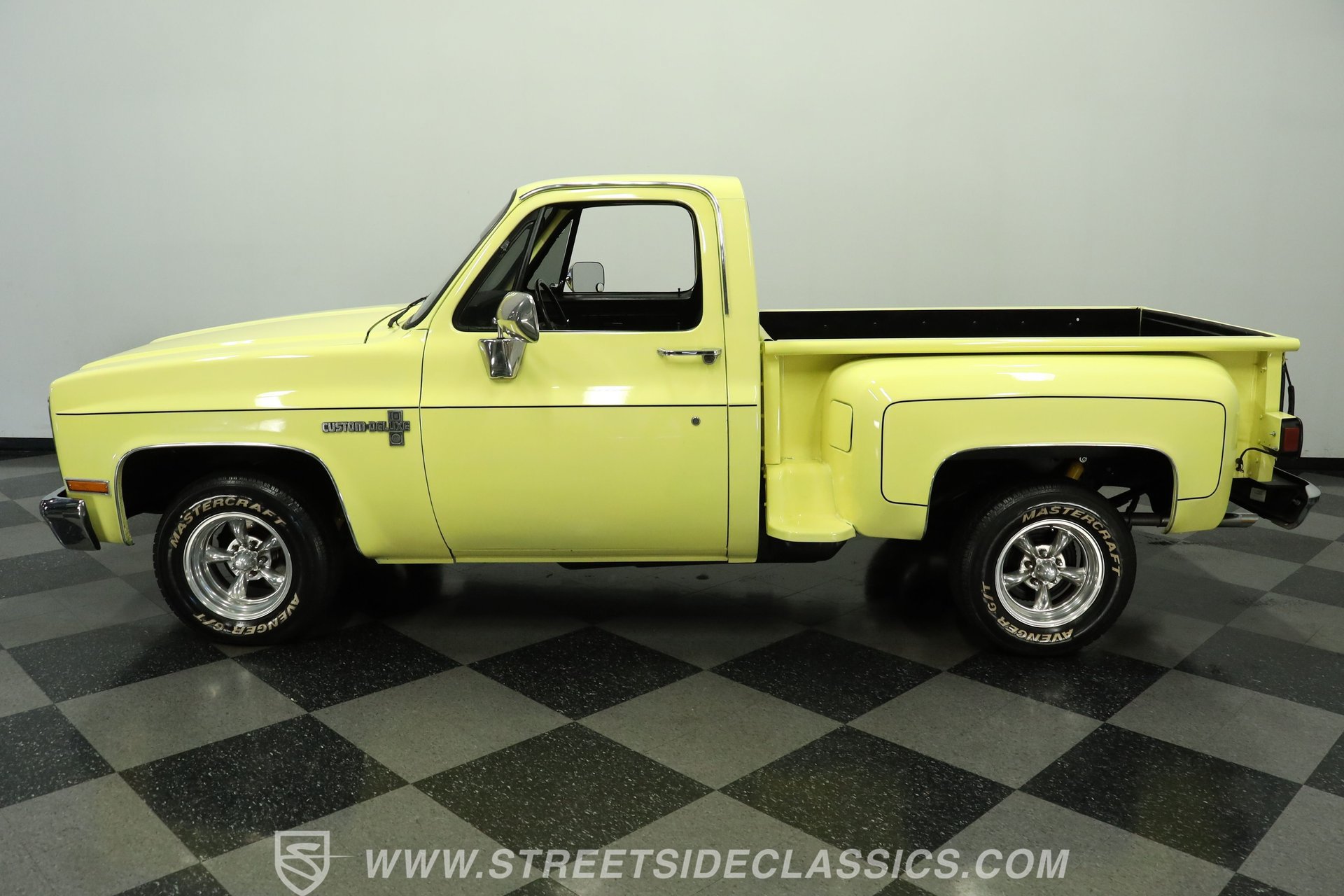 Used 1987 Chevrolet Silverado 1500 1500 RWD image 2