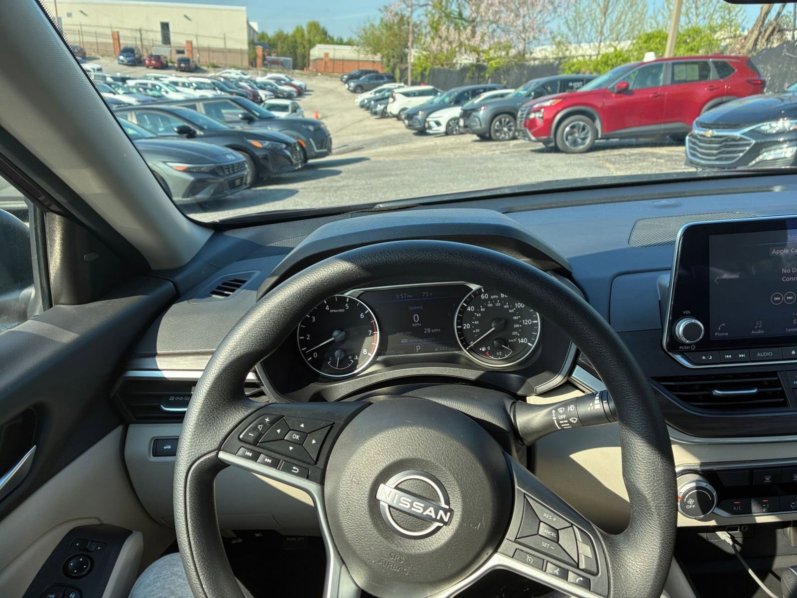 Used 2025 Nissan Altima 2.5 SV FWD image 29