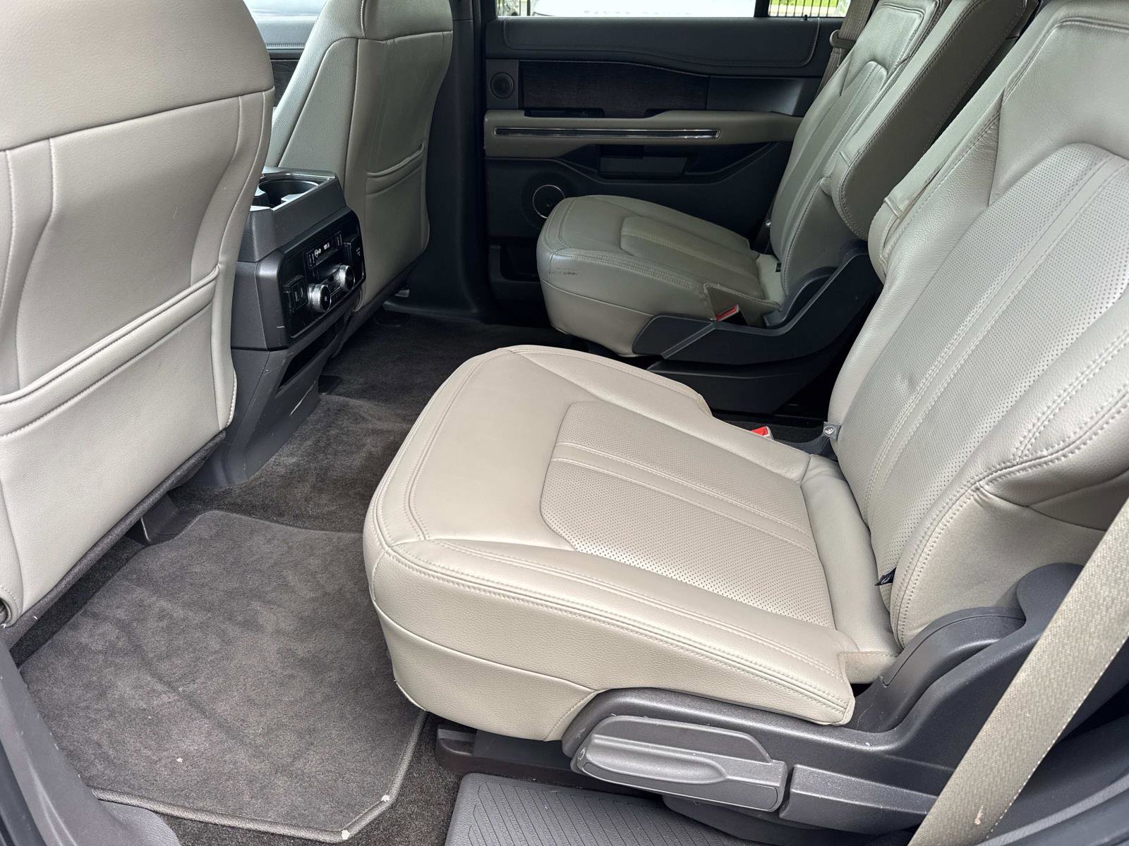 Used 2018 Ford Expedition Limited w/ Equipment Group 301A image 15