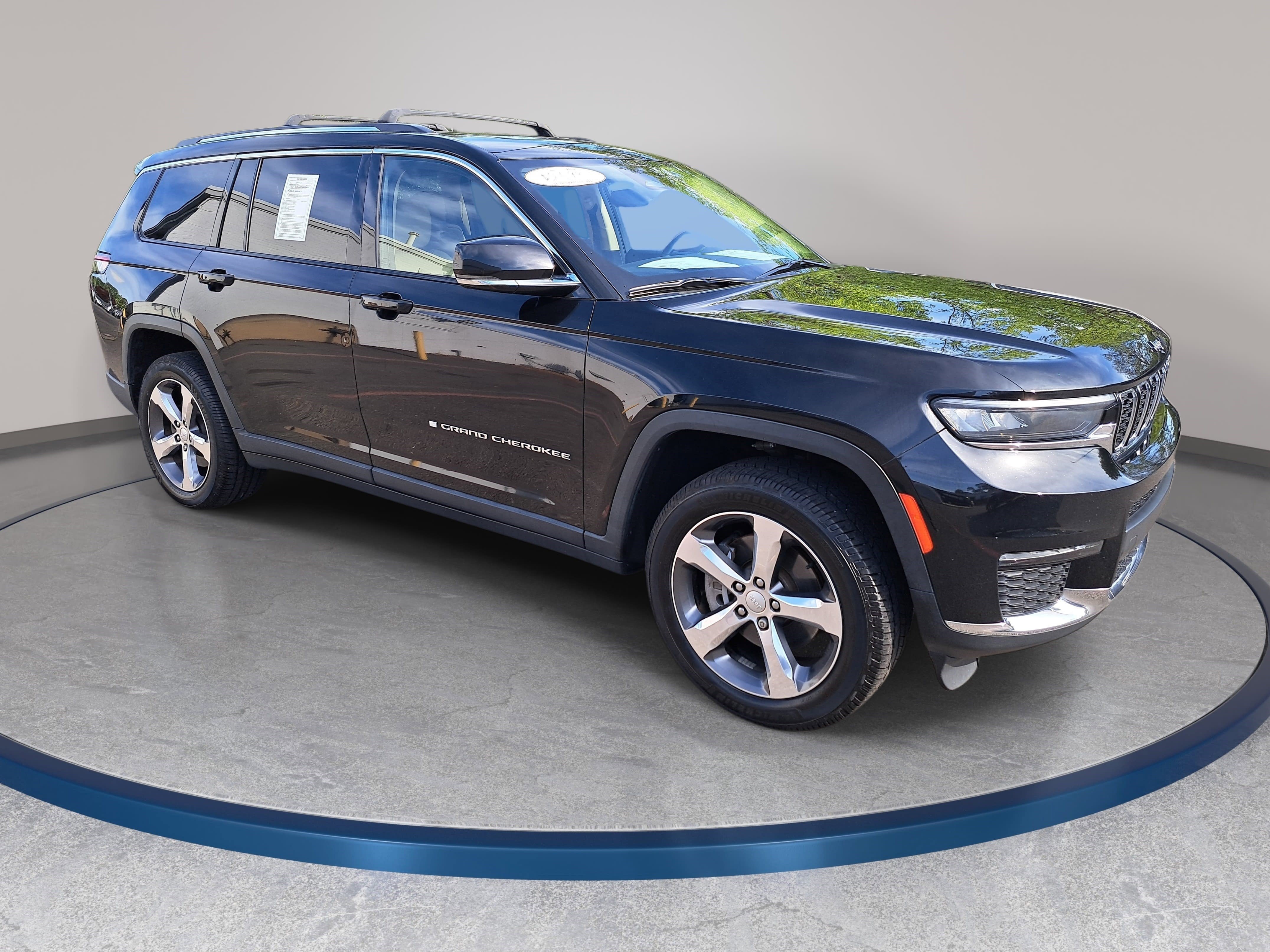 Used 2021 Jeep Grand Cherokee L Limited image 3