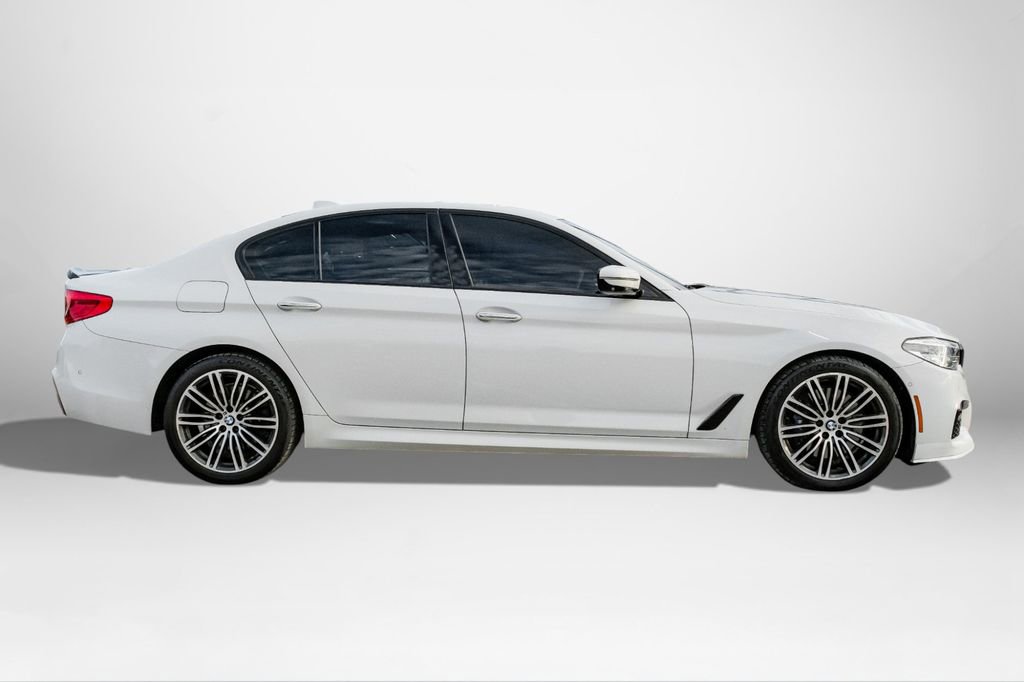 Used 2018 BMW 540i xDrive w/ M Sport Package image 5