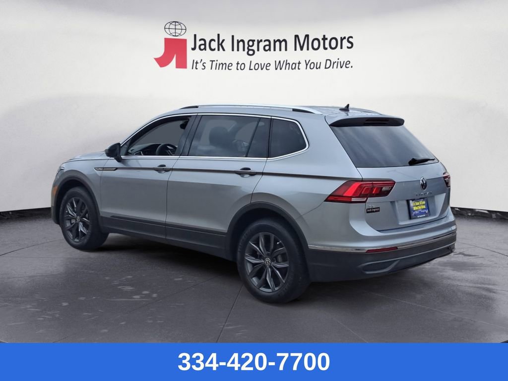 Used 2023 Volkswagen Tiguan SE image 3
