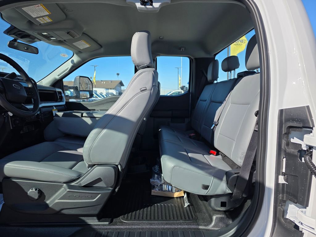 New 2026 Ford F550 4x4 Supercab Super Duty image 14